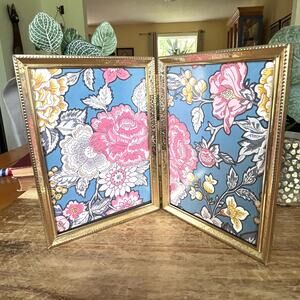 Vintage Gold Brass Tone Metal Bi-Fold Tabletop Picture Frame for 5x7" Photos